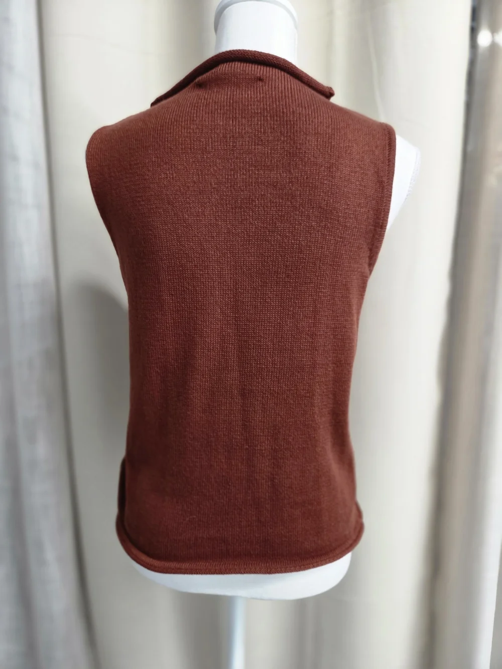 And Now This Classic Sleeveless Knit Shell Deep Rust Cozy Size XS
